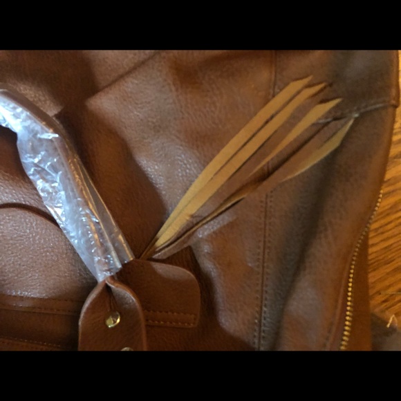 Steve Madden Leather tote w fringe - Picture 2 of 8